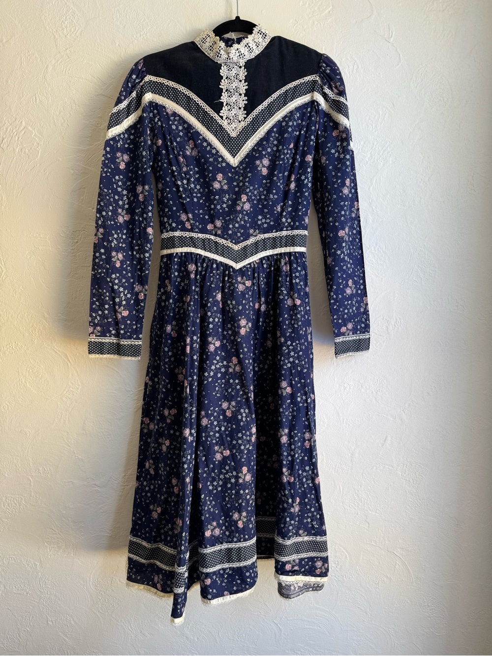 Vintage 1970 Gunne Sax Blue Calico Floral Prairie Midi Dress Lace Trim Size 13